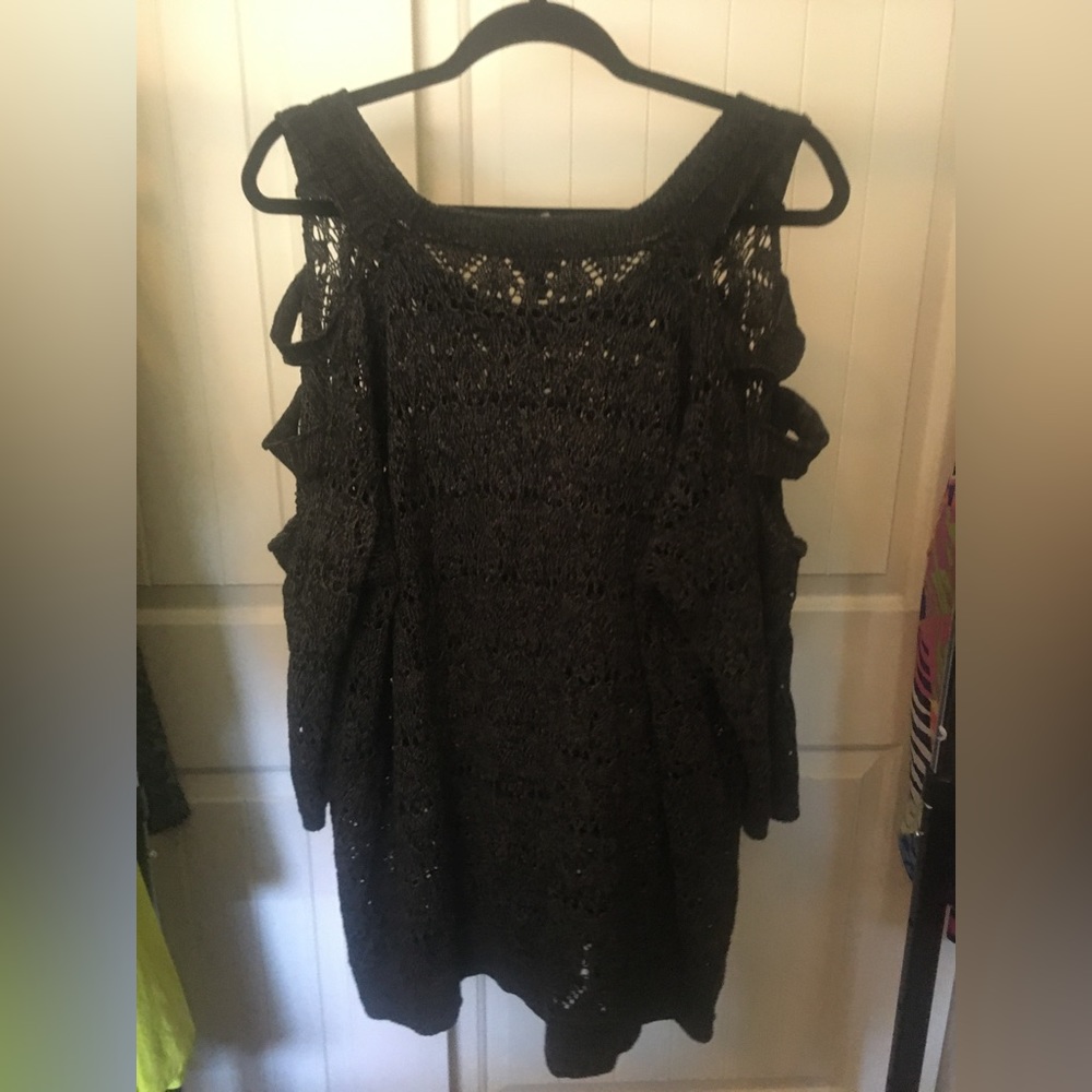 Torrid cold shoulder sweater size 3 NWOT